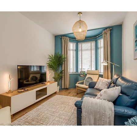 Central Belfast Apartments Chic Luxe R&R Exterior photo