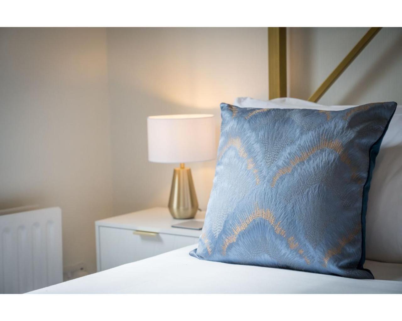 Central Belfast Apartments Chic Luxe R&R Room photo