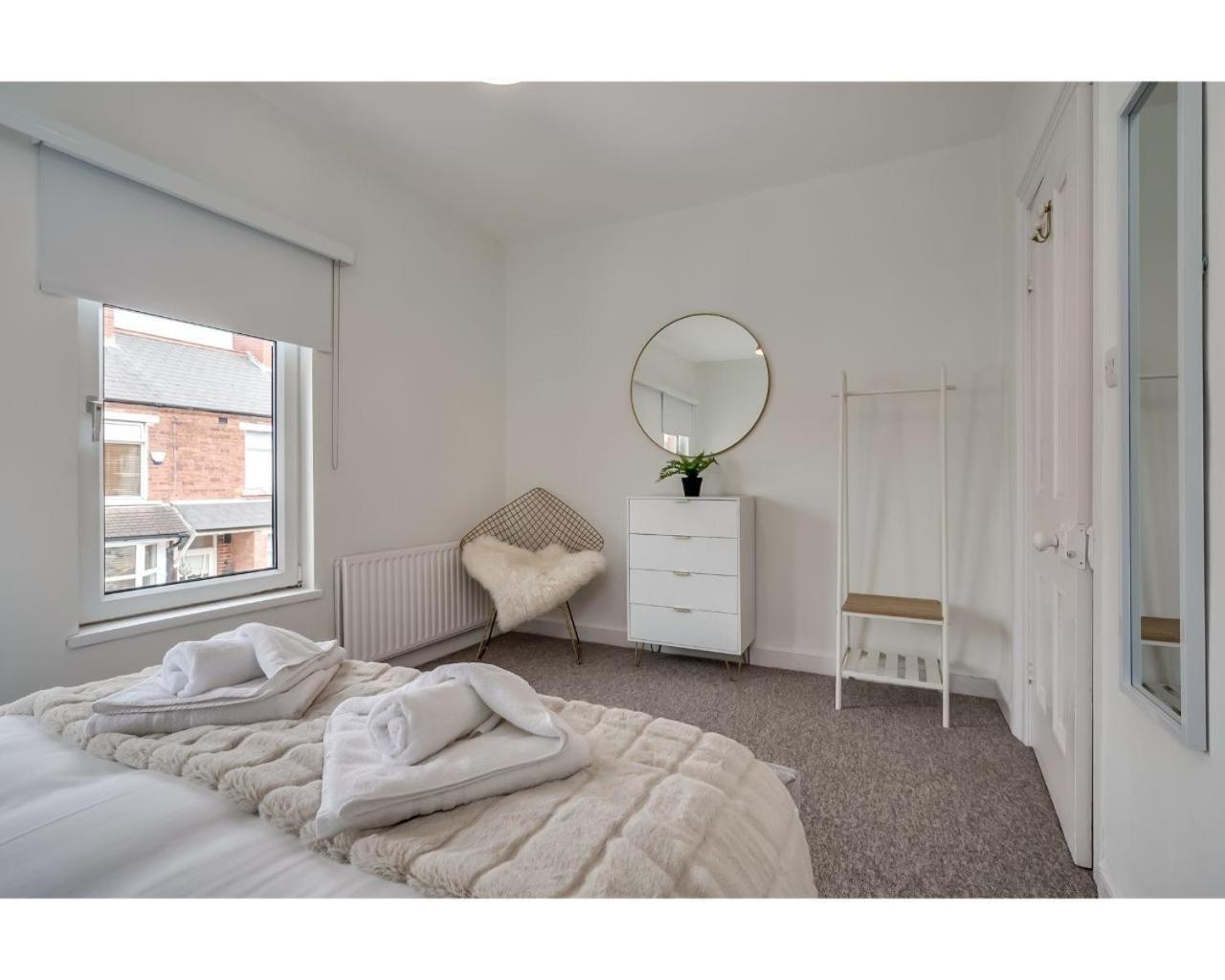 Central Belfast Apartments Chic Luxe R&R Room photo